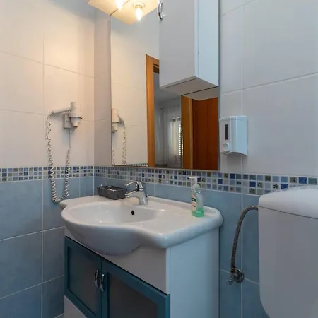 Stylish Triple With Balcony 3* Trogir
