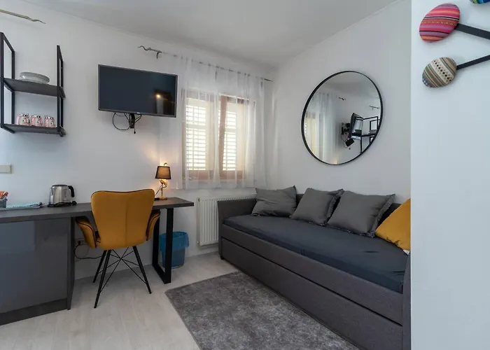 Stylish Triple With Balcony Guest house Trogir
