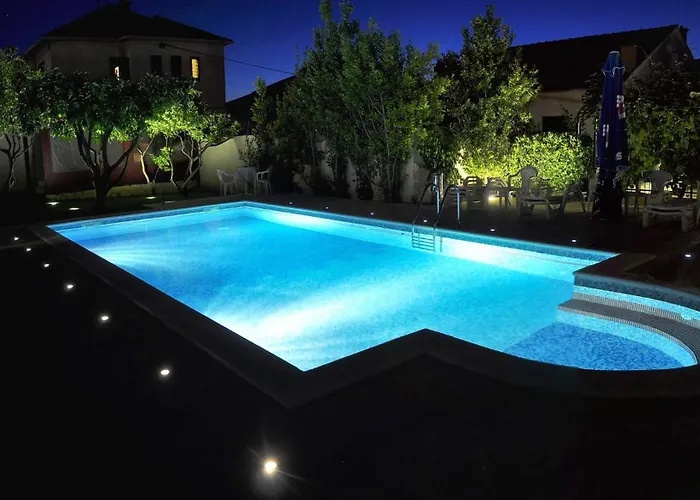 Гостевой дом Stylish Triple With Balcony 3*