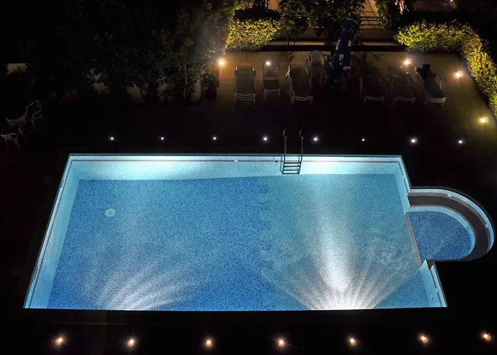 Stylish Triple With Balcony 3* تروغير